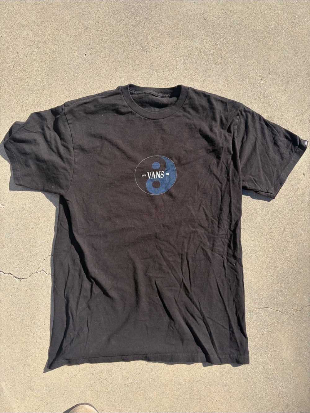 Vintage Vans Black Short Sleeve Tee with Yin Yang Logo and big snake on Back